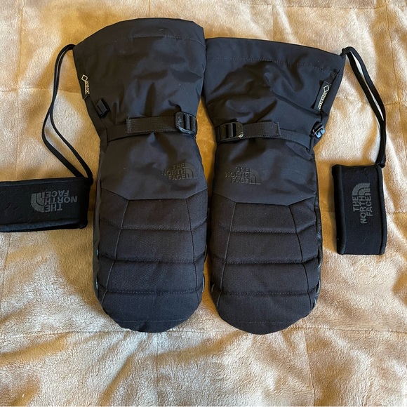 The North Face Accessories The North Face Montana Goretex Mittens
